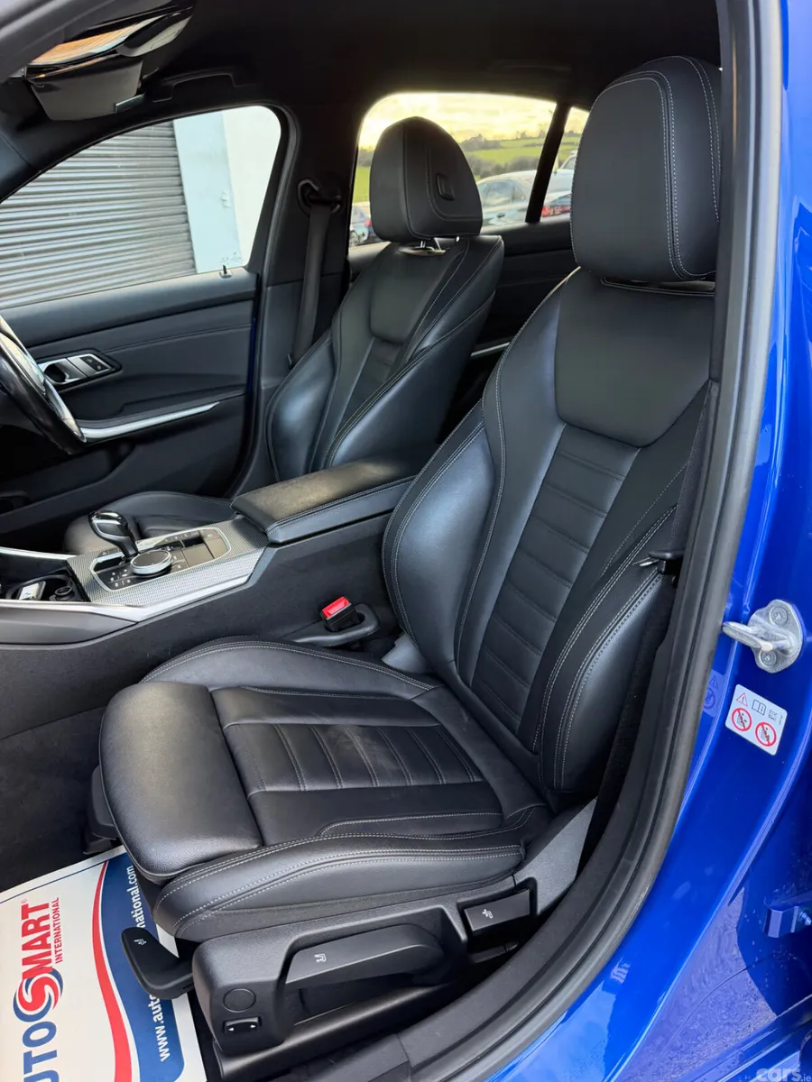 BMW 3-Series Saloon, Petrol Hybrid, 2021, Blue