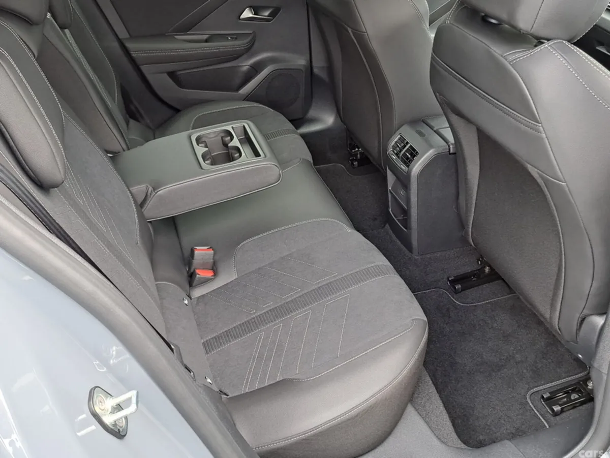 Opel Astra Hatchback, Petrol Hybrid, 2027, Grey