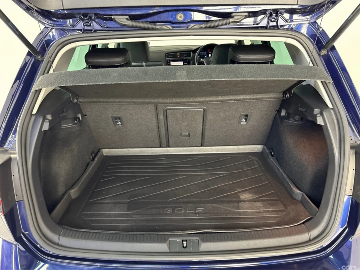 Volkswagen e-Golf Estate, Electric, 2019, Blue