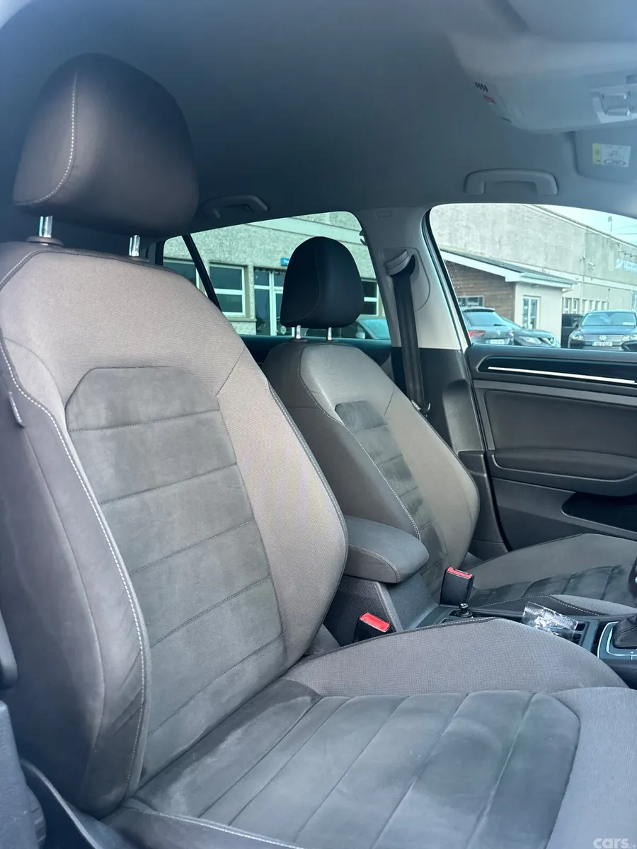 Volkswagen Golf Hatchback, Diesel, 2019, White