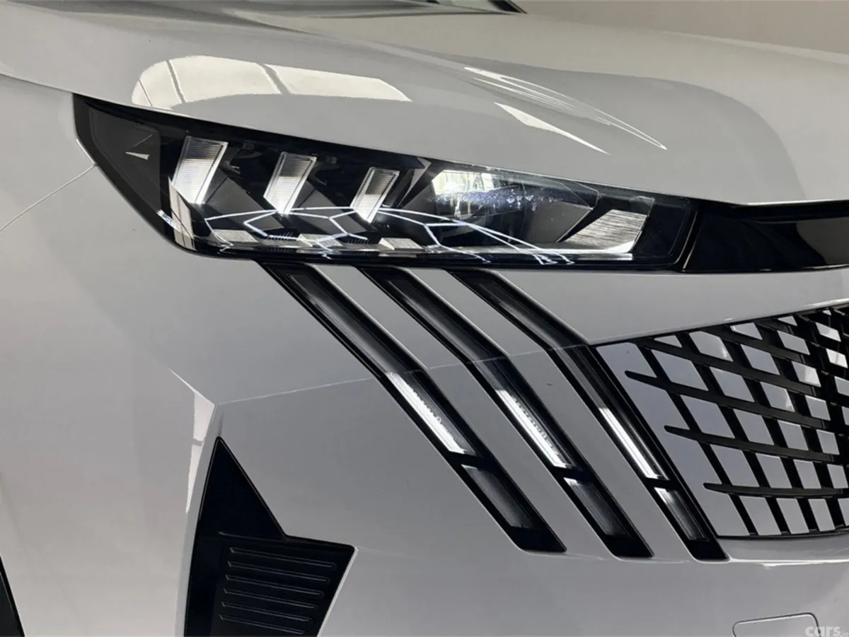 Peugeot 3008 MPV, Electric, 2025, White