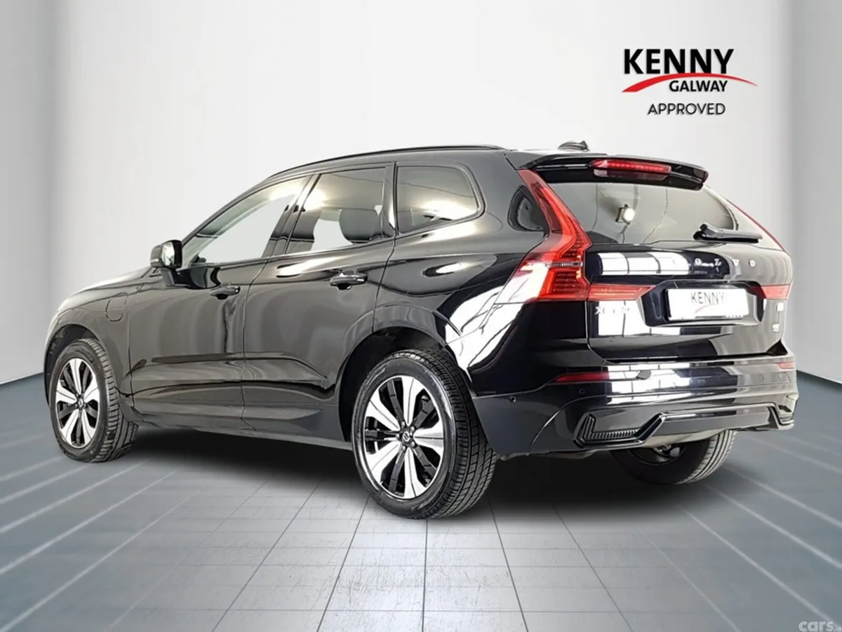 Volvo XC60 SUV, Petrol Plug-in Hybrid, 2024, Black