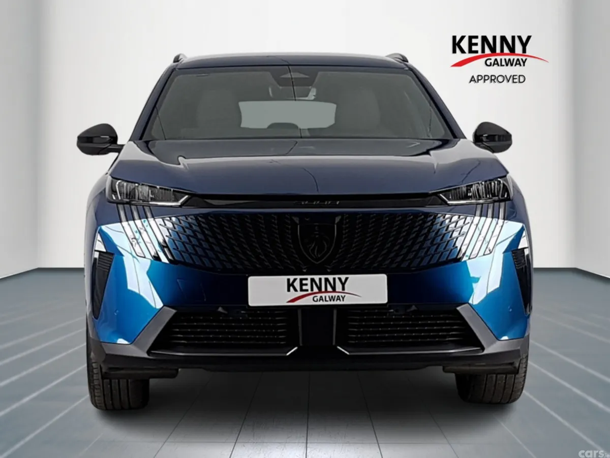 Peugeot 5008 MPV, Petrol, 2025, Blue