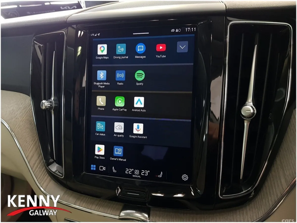 Volvo XC60 SUV, Petrol Plug-in Hybrid, 2024, Black