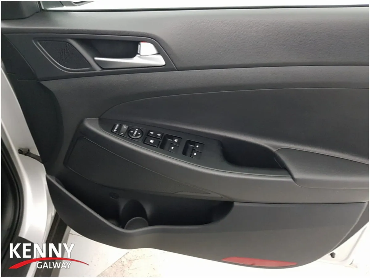 Hyundai Tucson MPV, Diesel, 2018, Silver