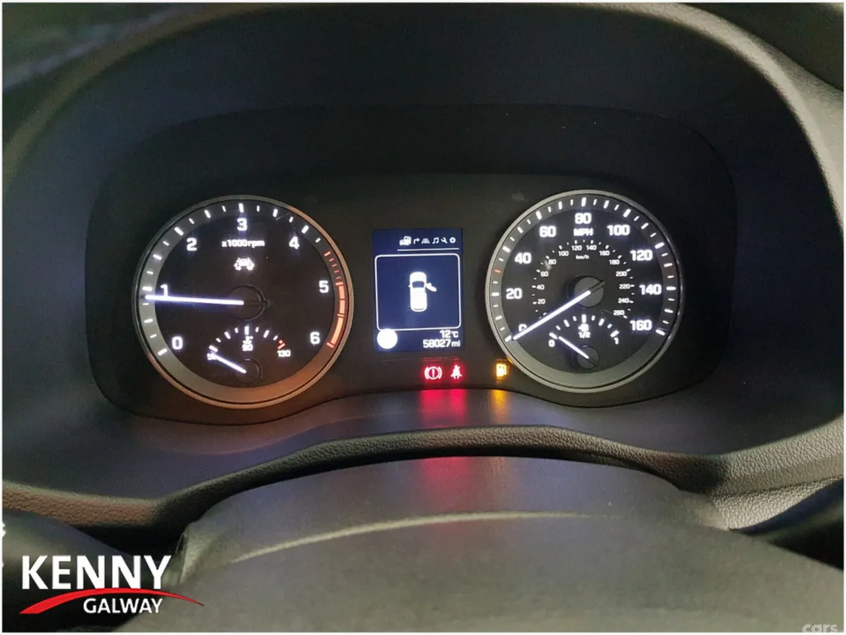 Hyundai Tucson MPV, Diesel, 2018, Silver