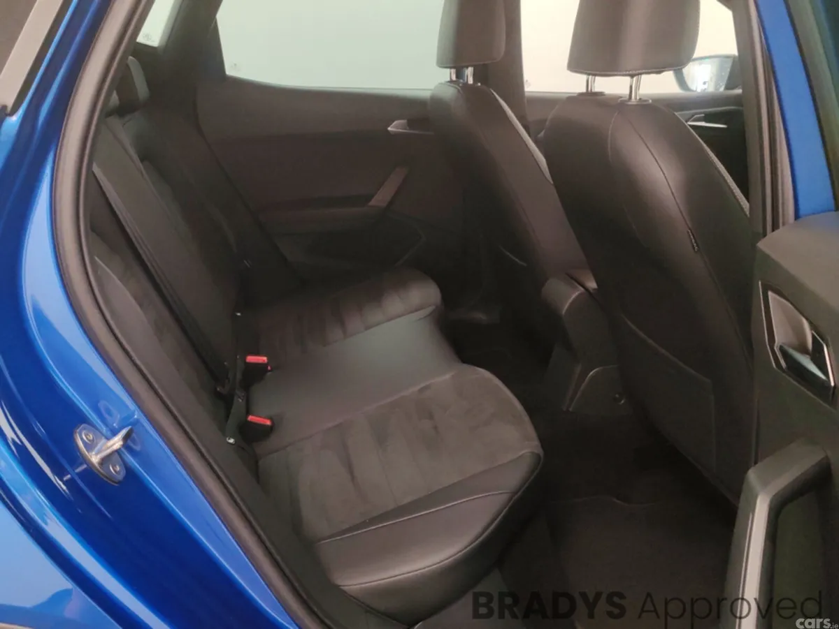 SEAT Arona Hatchback, Petrol, 2023, Blue