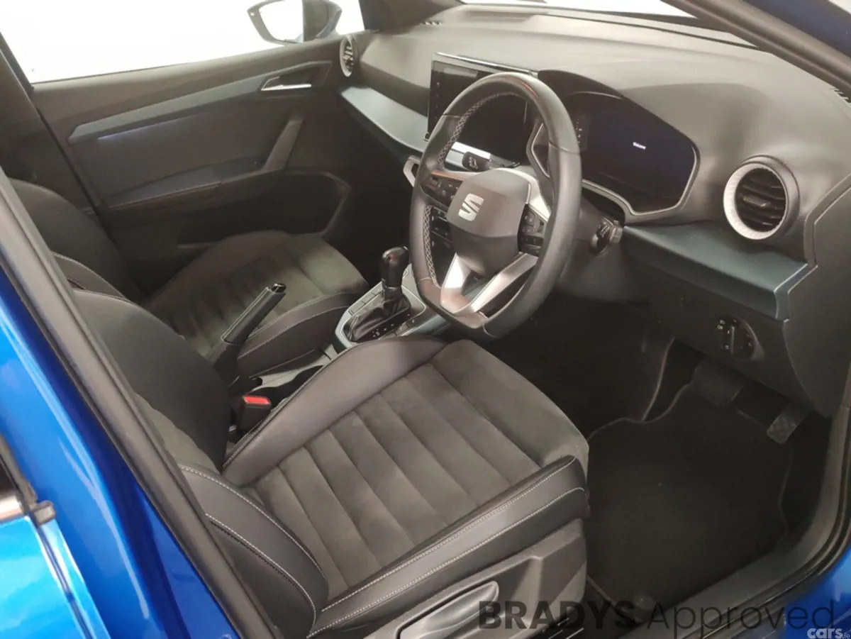 SEAT Arona Hatchback, Petrol, 2023, Blue