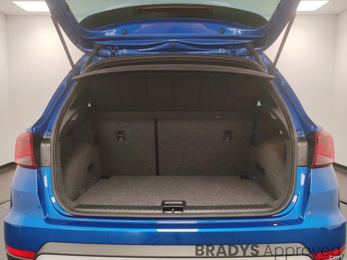 SEAT Arona Hatchback, Petrol, 2023, Blue