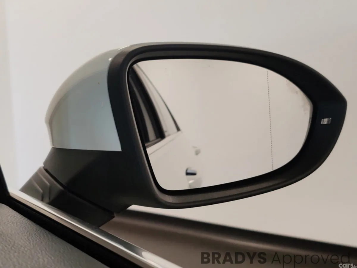 Volkswagen Golf Hatchback, Petrol, 2020, White