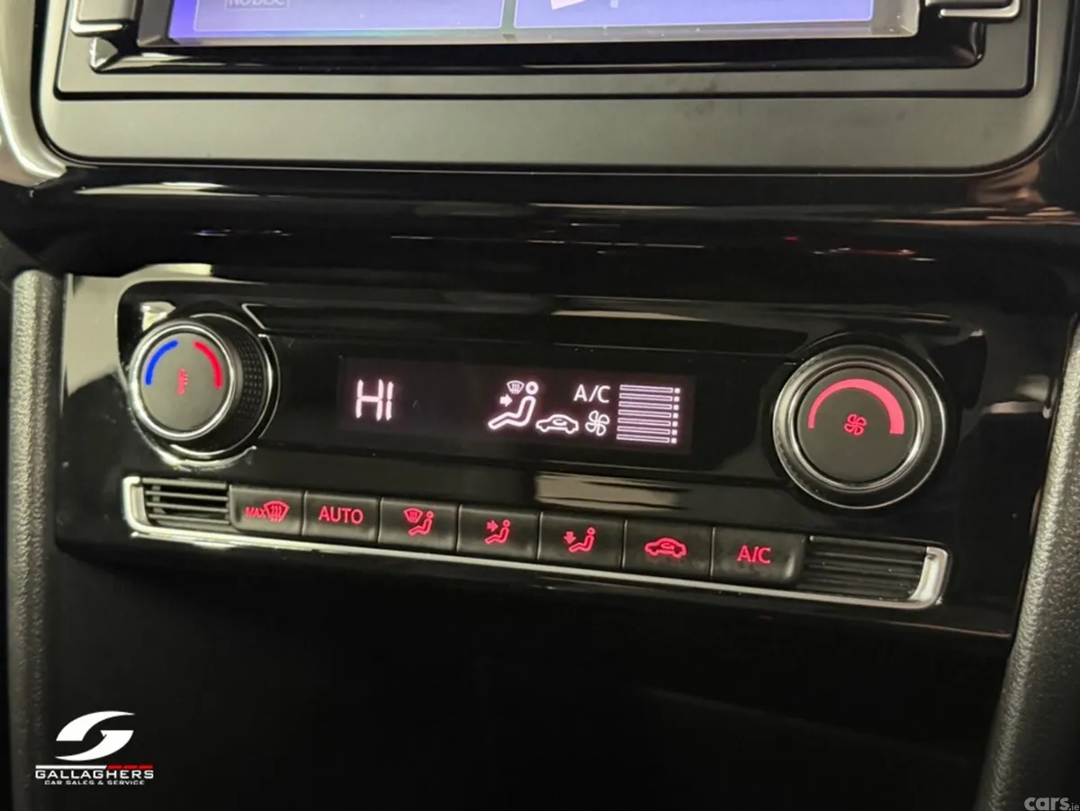 Volkswagen Polo Hatchback, Petrol, 2017, Blue