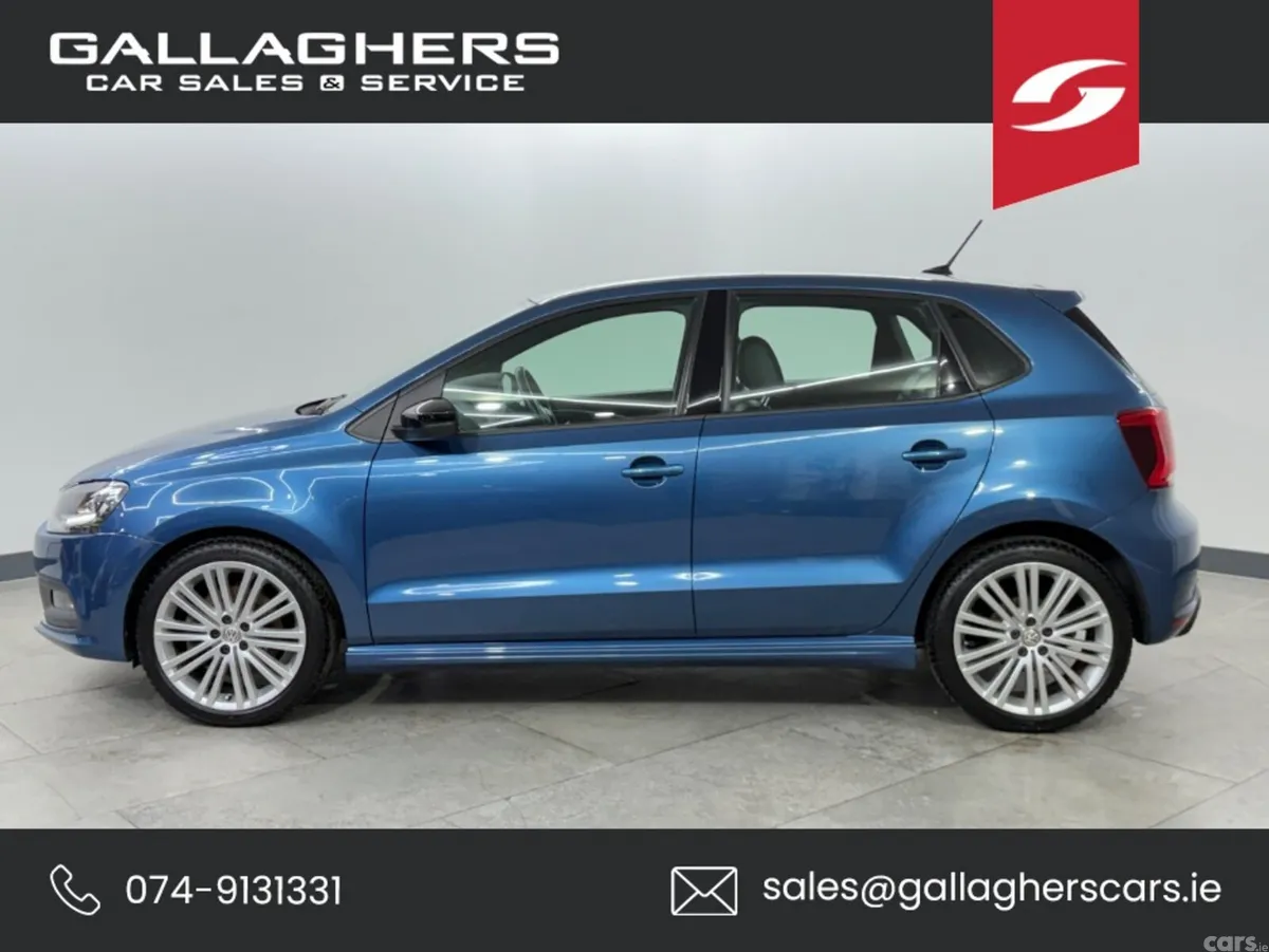 Volkswagen Polo Hatchback, Petrol, 2017, Blue