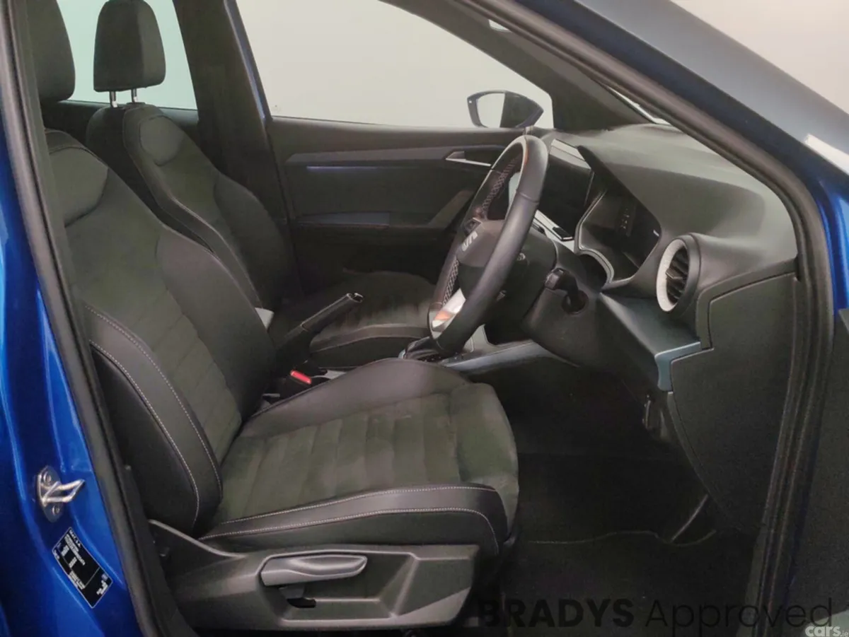 SEAT Arona Hatchback, Petrol, 2023, Blue