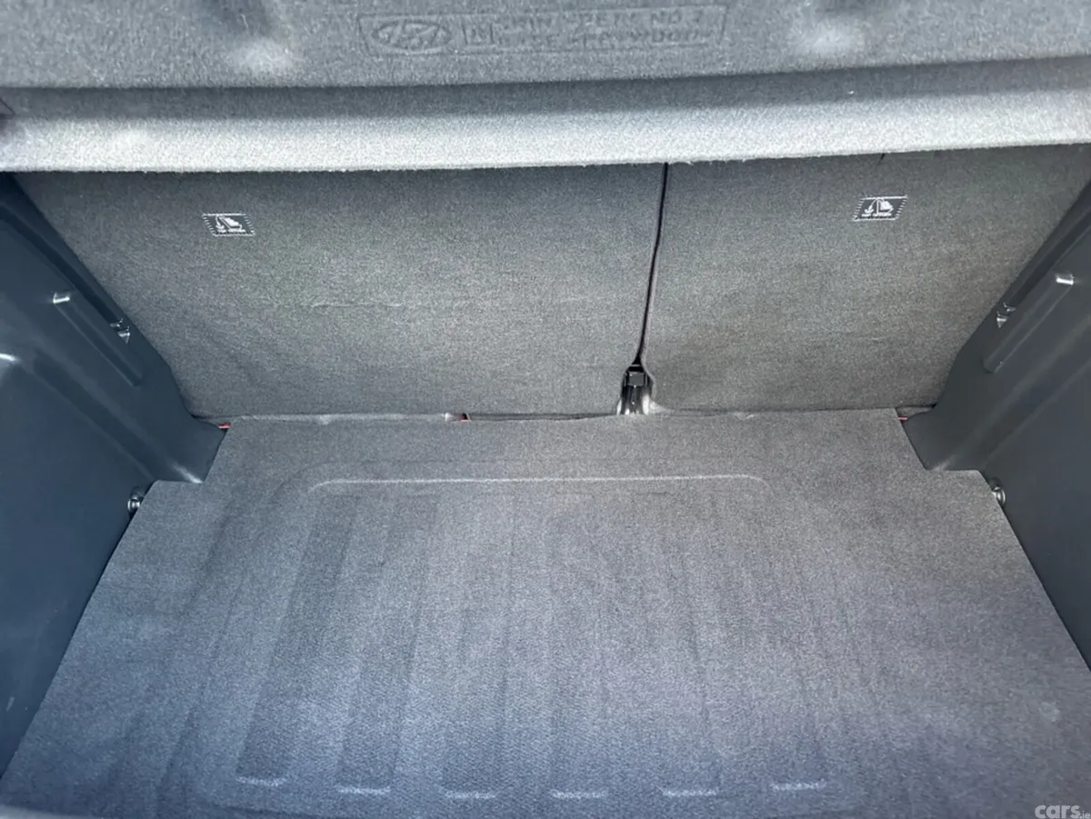 Hyundai i20 Hatchback, Petrol, 2023, Red