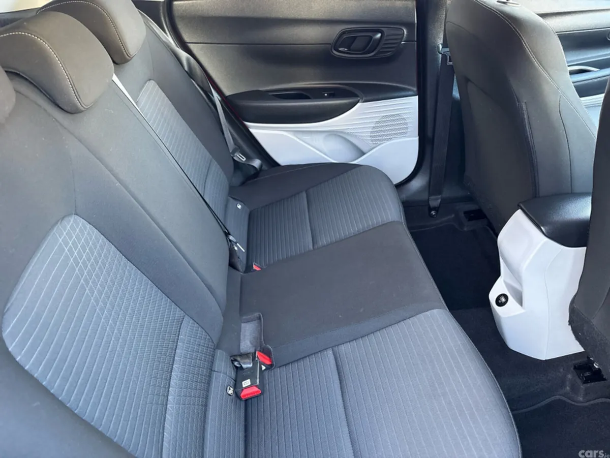 Hyundai i20 Hatchback, Petrol, 2023, Red