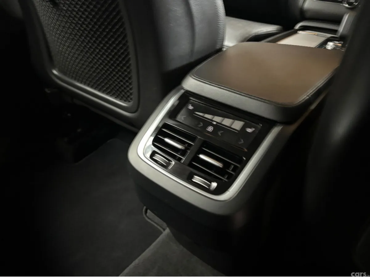 Volvo XC90 Estate, Petrol Plug-in Hybrid, 2023, Black