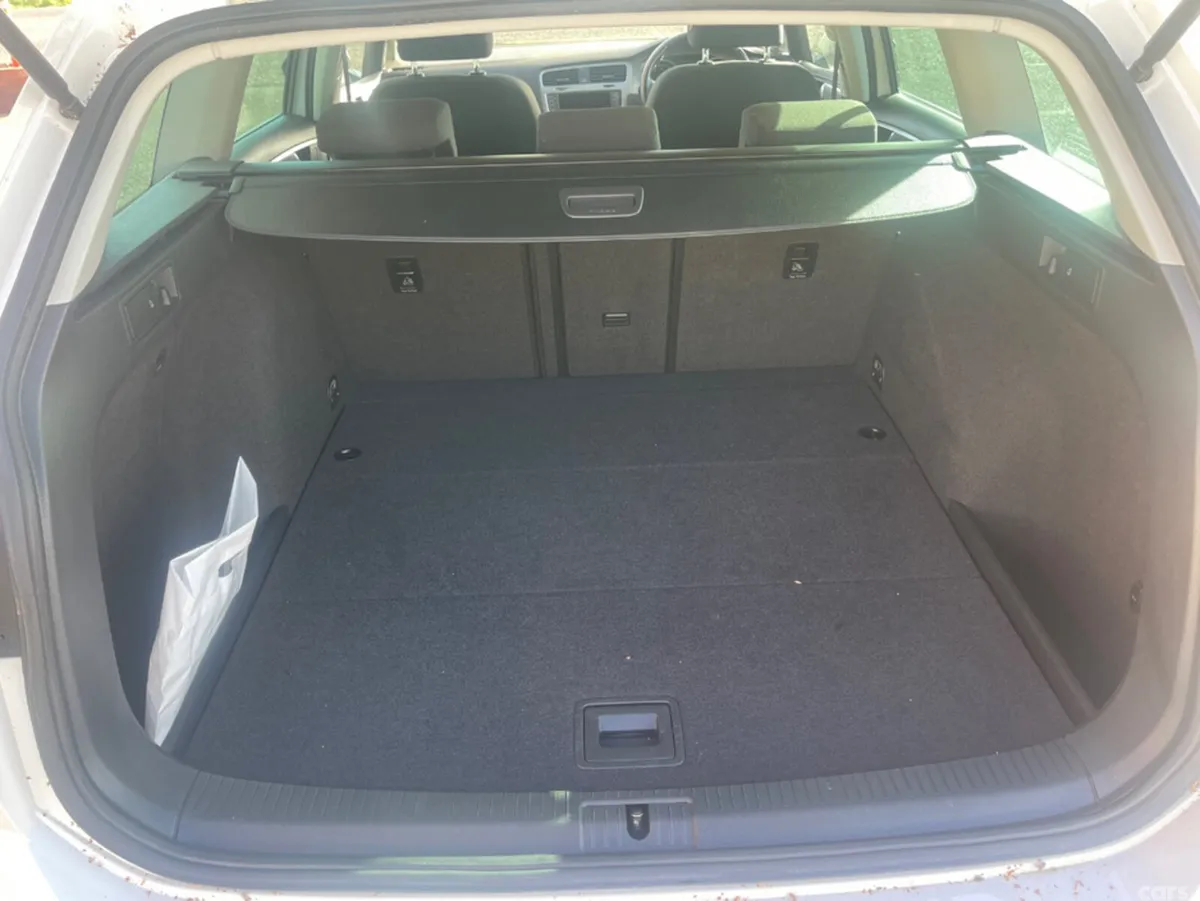 Volkswagen Golf Estate, Petrol, 2015, White