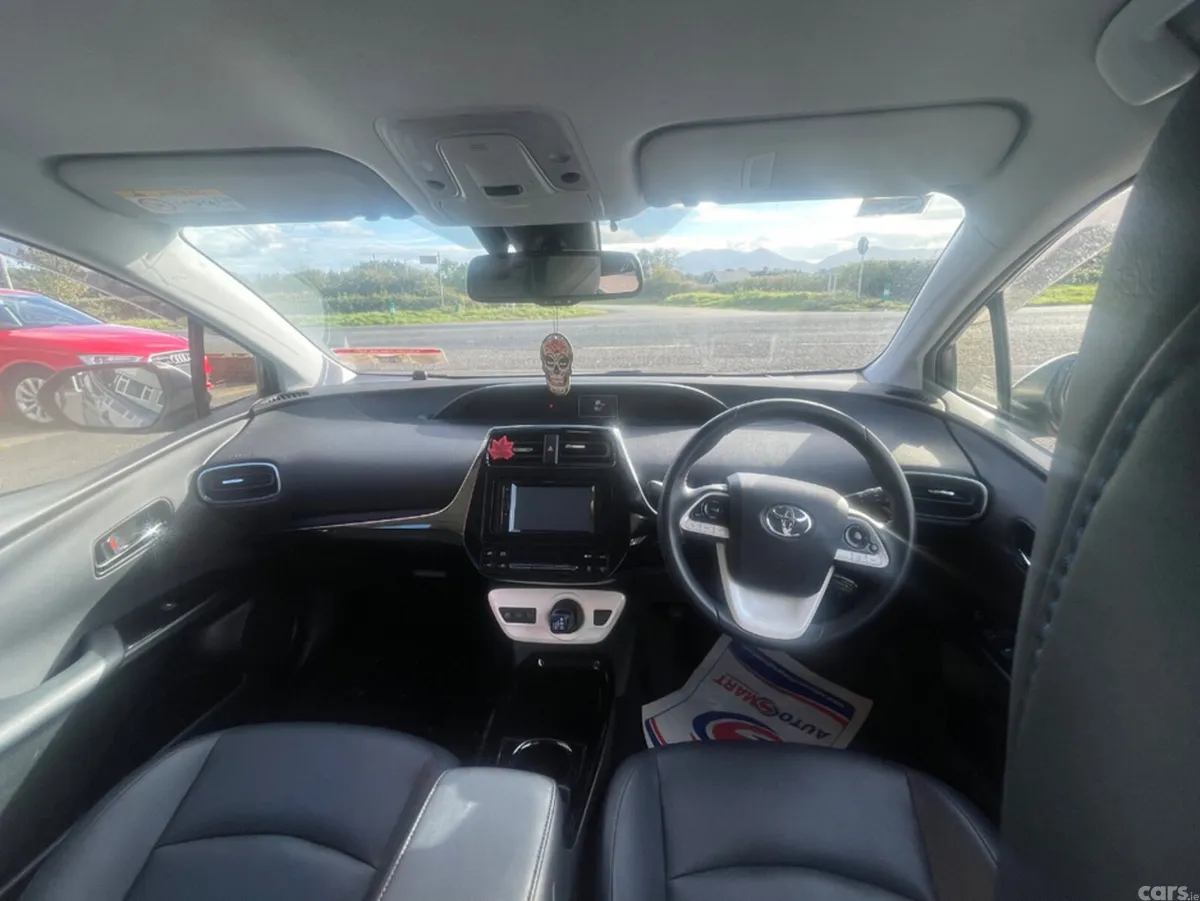 Toyota Prius Hatchback, Petrol Hybrid, 2018, Silver