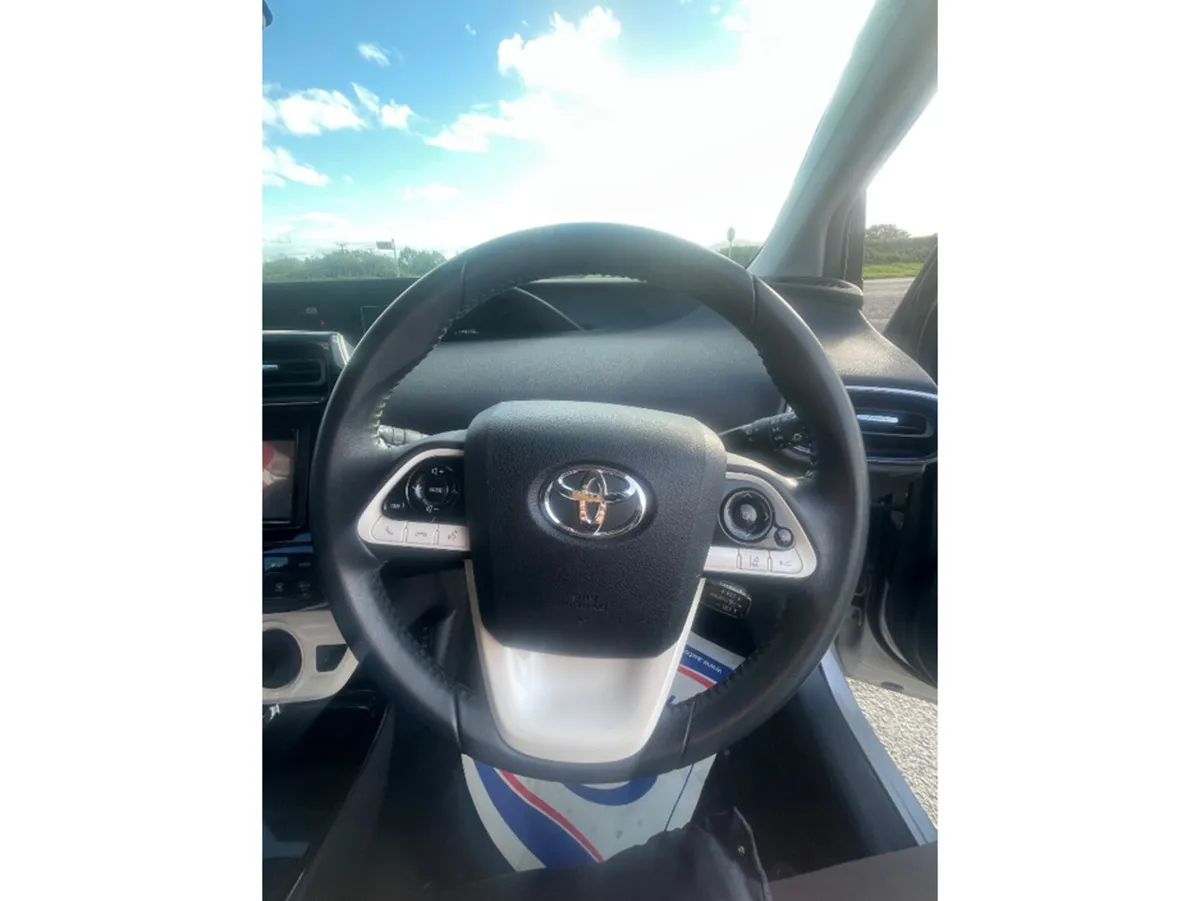 Toyota Prius Hatchback, Petrol Hybrid, 2018, Silver