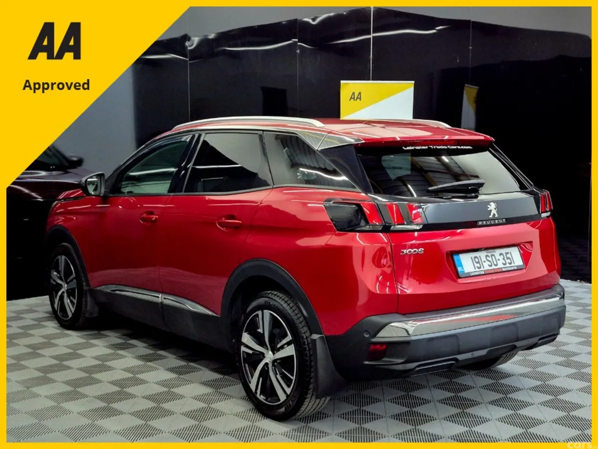 Peugeot 3008 MPV, Diesel, 2019, Red