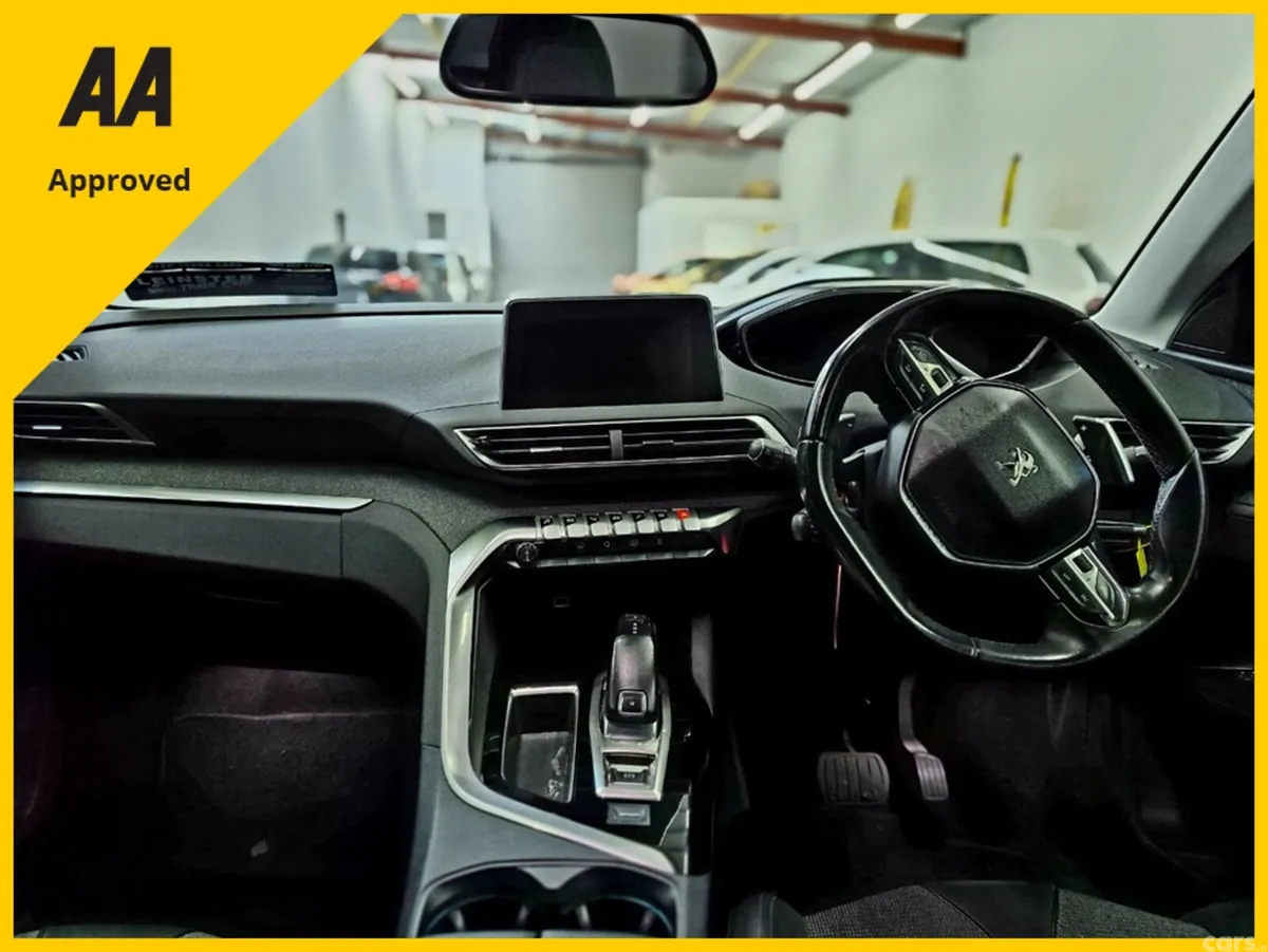Peugeot 3008 MPV, Diesel, 2019, Red
