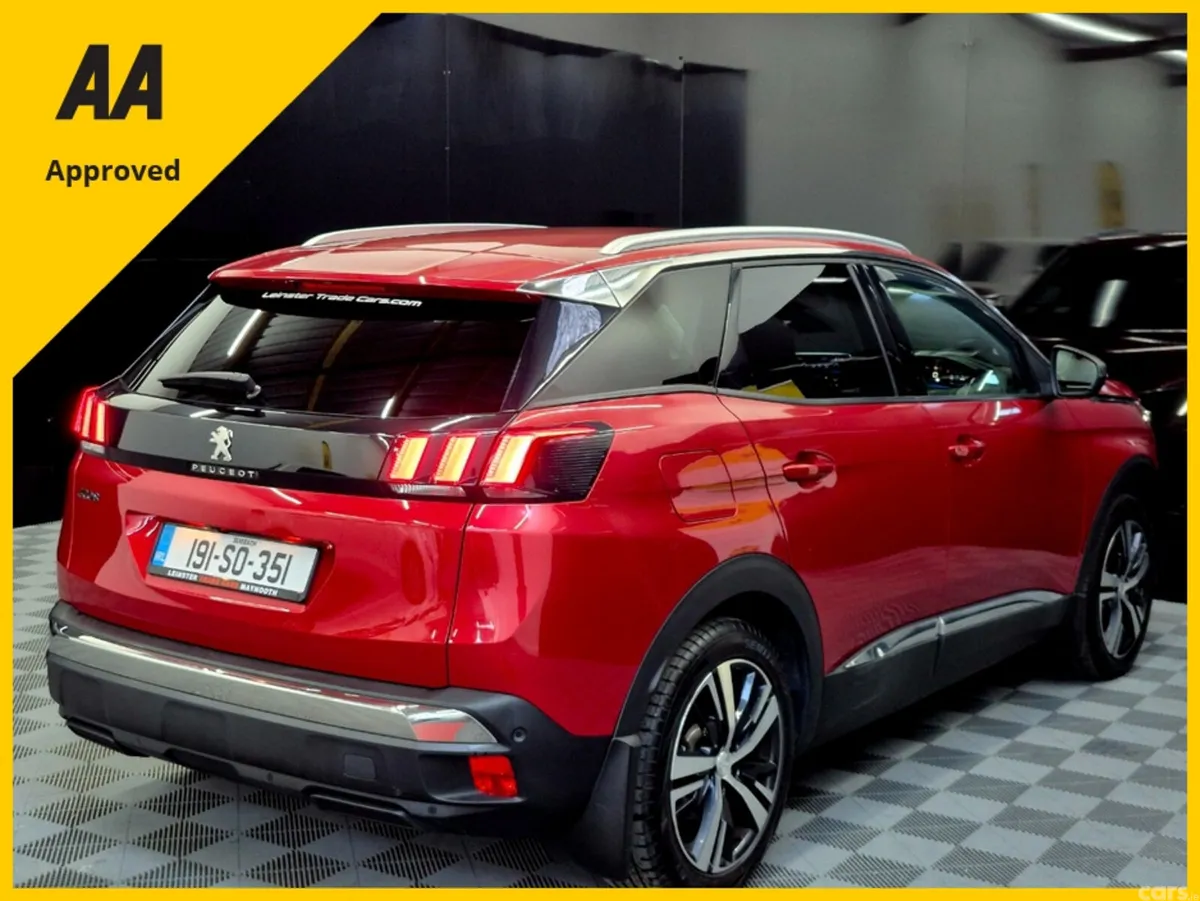Peugeot 3008 MPV, Diesel, 2019, Red