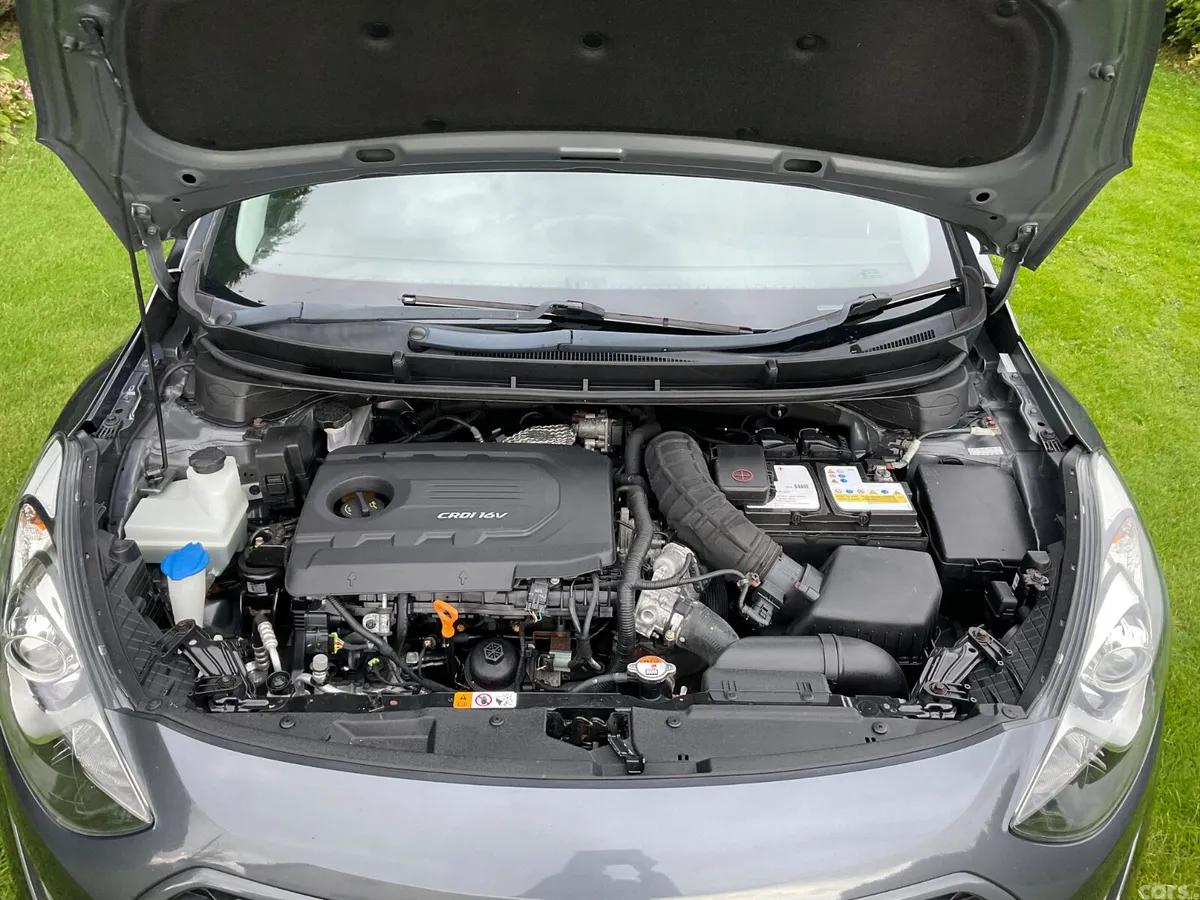 Hyundai i30 Hatchback, Diesel, 2016, Grey