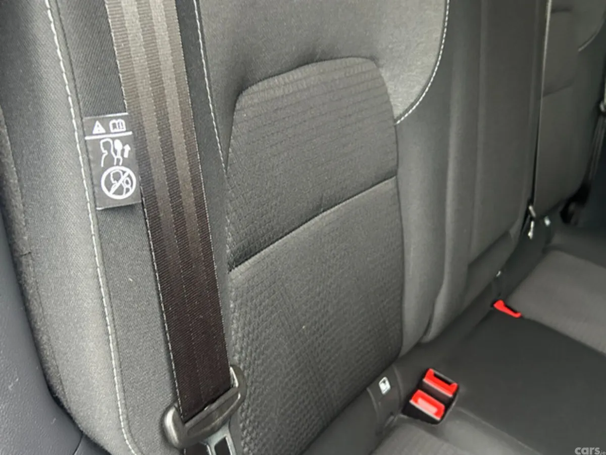 Nissan Qashqai MPV, Petrol, 2024, Red