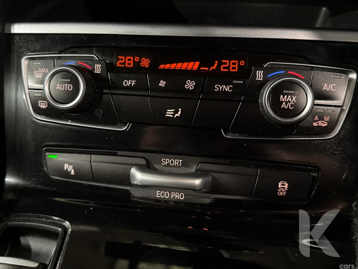 BMW 2-Series MPV, Petrol, 2018, Red