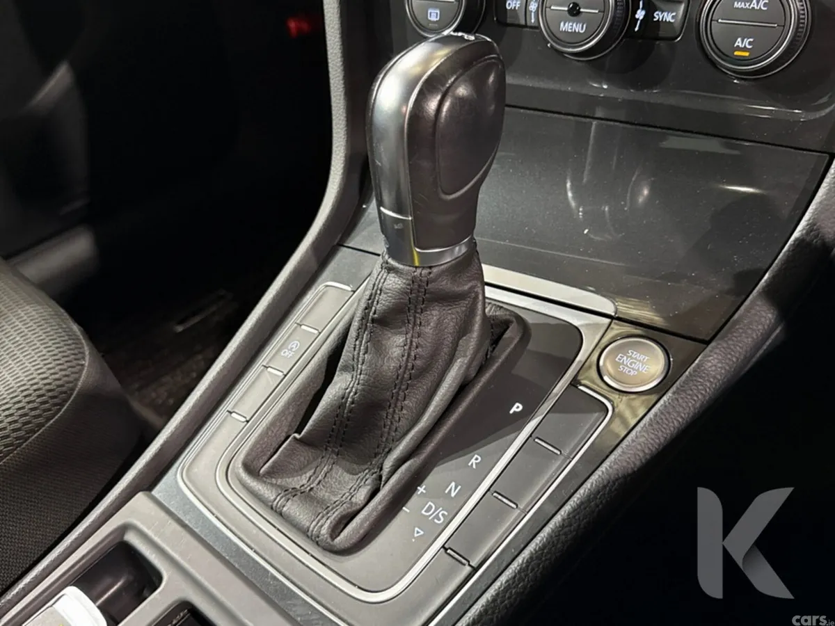 Volkswagen Golf Hatchback, Petrol, 2019, Red