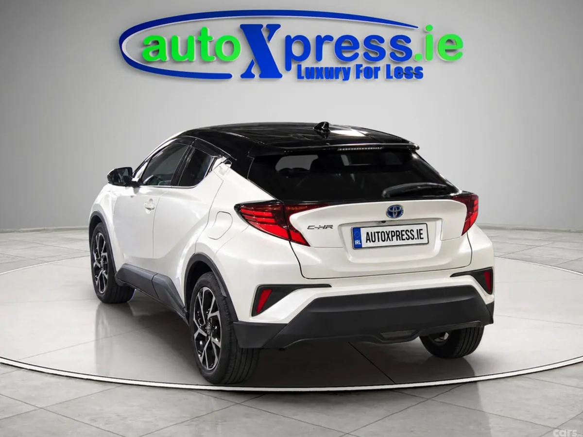 Toyota C-HR SUV, Petrol Hybrid, 2020, White