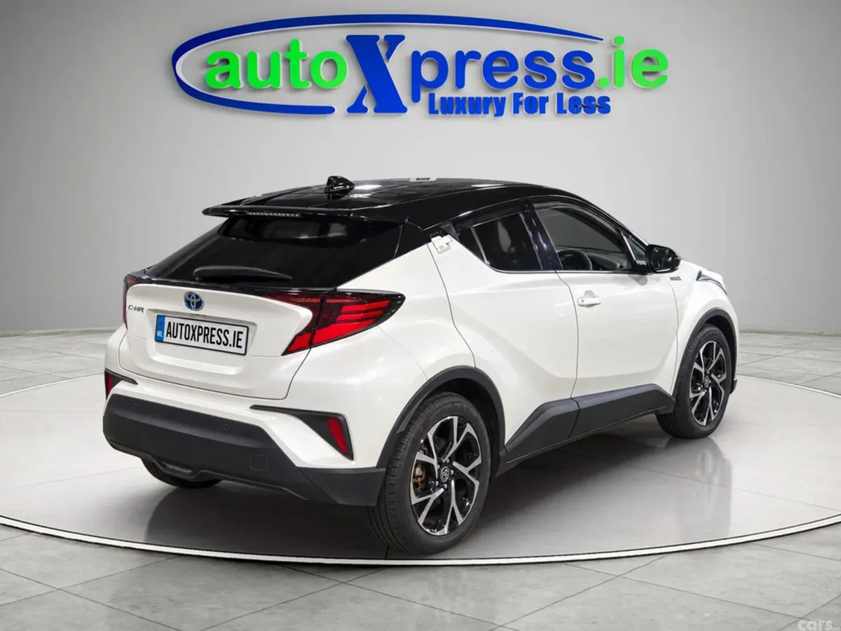 Toyota C-HR SUV, Petrol Hybrid, 2020, White