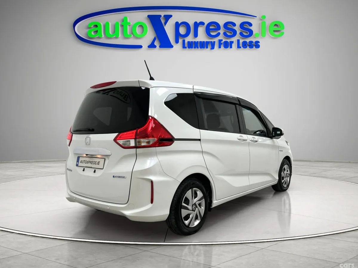Honda Freed MPV, Petrol Hybrid, 2019, White