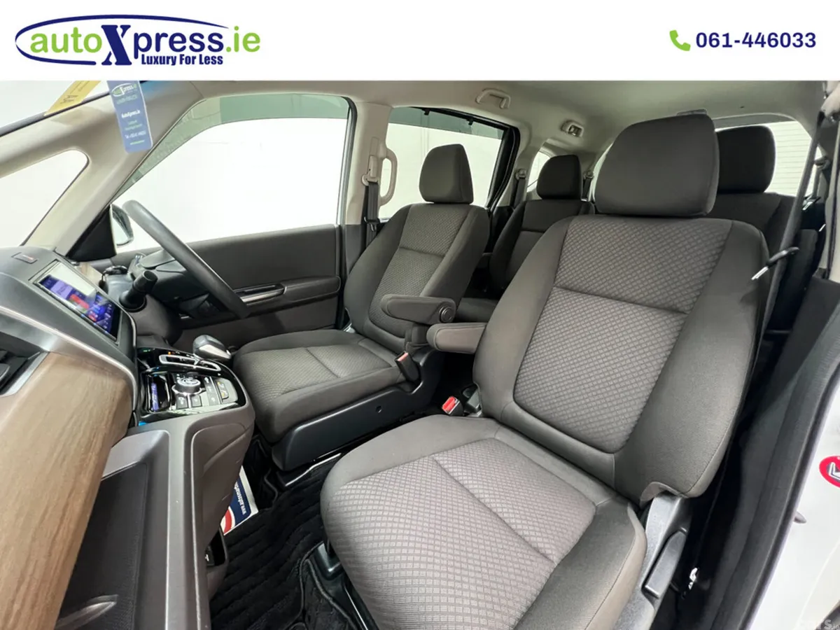 Honda Freed MPV, Petrol Hybrid, 2019, White
