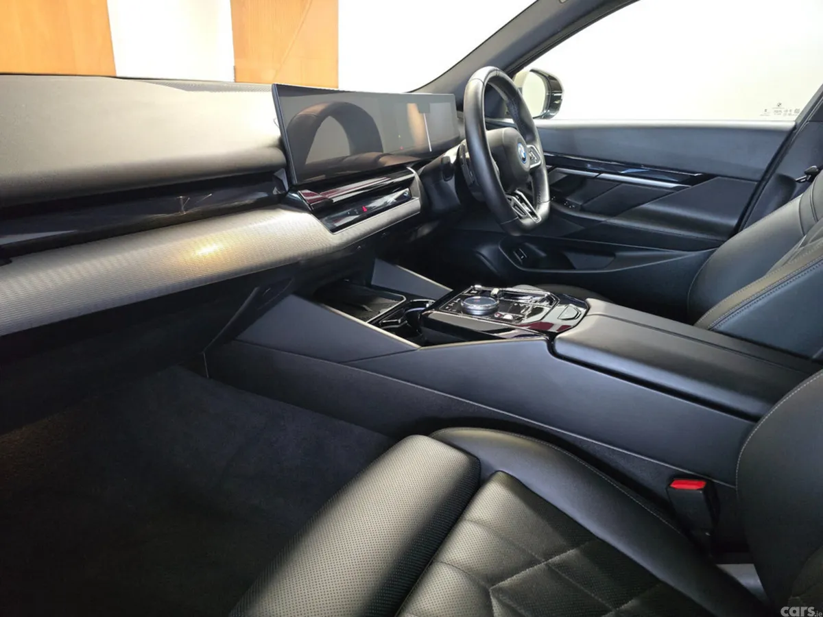 BMW 5-Series Saloon, Petrol Plug-in Hybrid, 2025, Grey