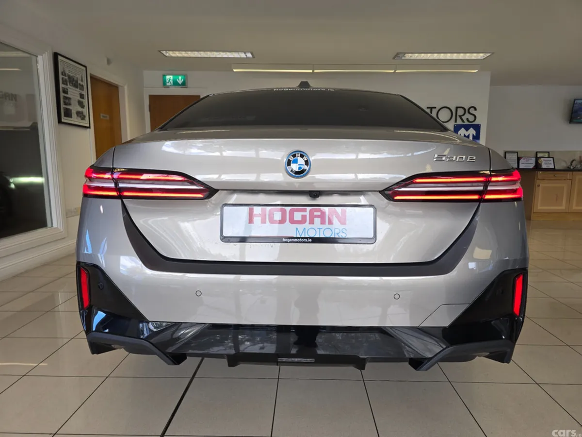 BMW 5-Series Saloon, Petrol Plug-in Hybrid, 2025, Grey
