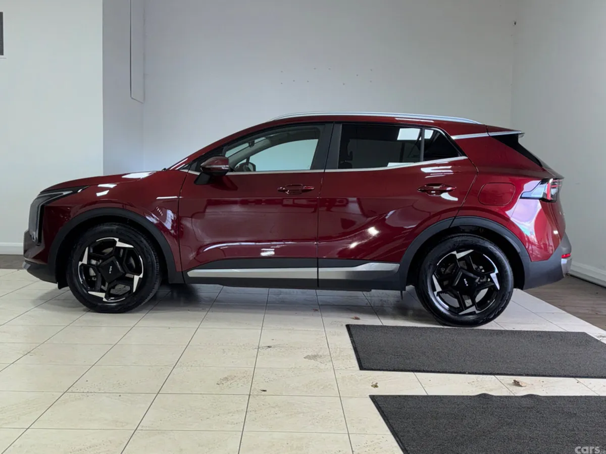 Kia Sportage MPV, Diesel Hybrid, 2026, Red