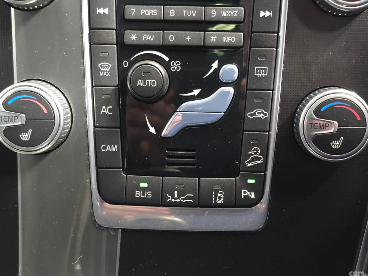 Volvo XC60 SUV, Diesel, 2015, Blue