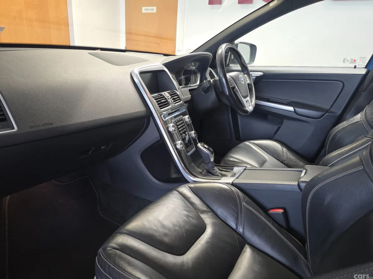 Volvo XC60 SUV, Diesel, 2015, Blue