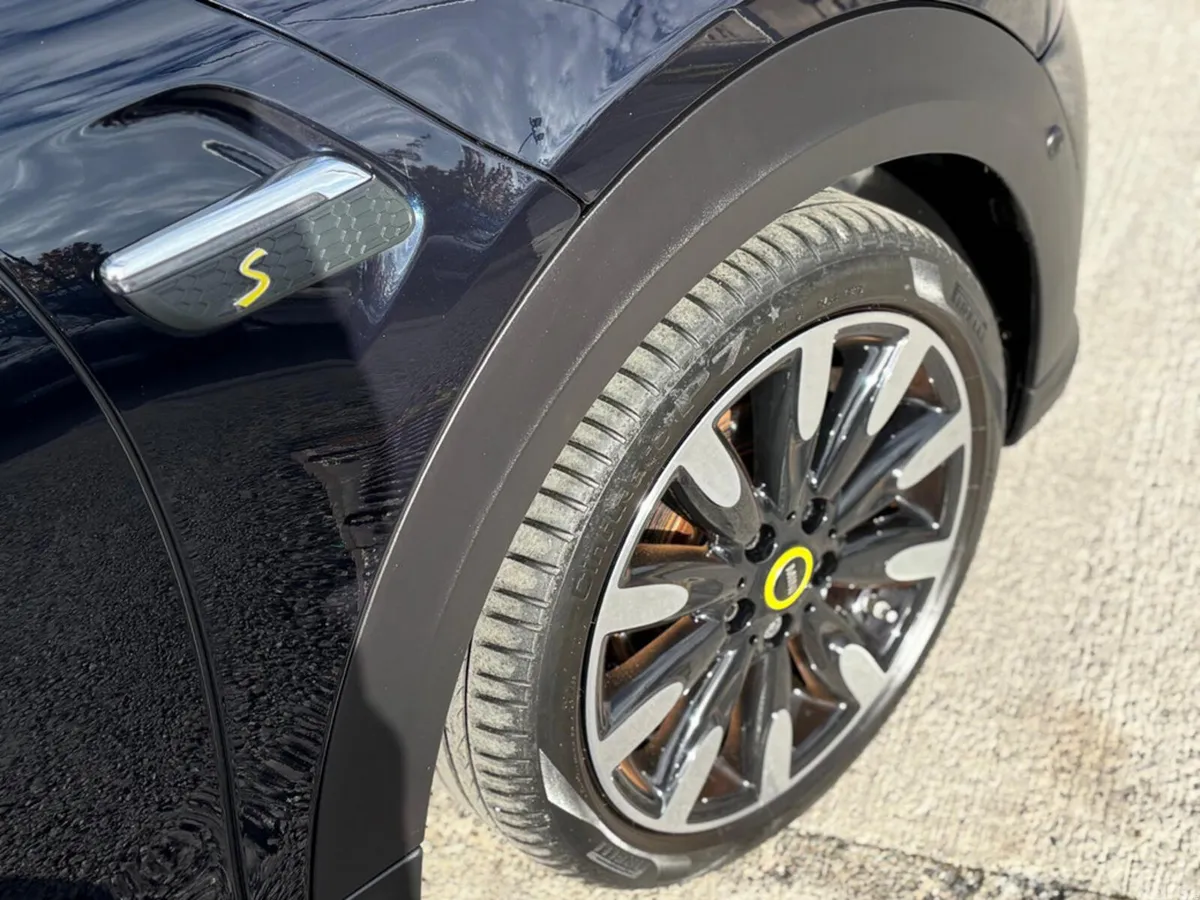 Mini Cooper Hatchback, Electric, 2023, Black