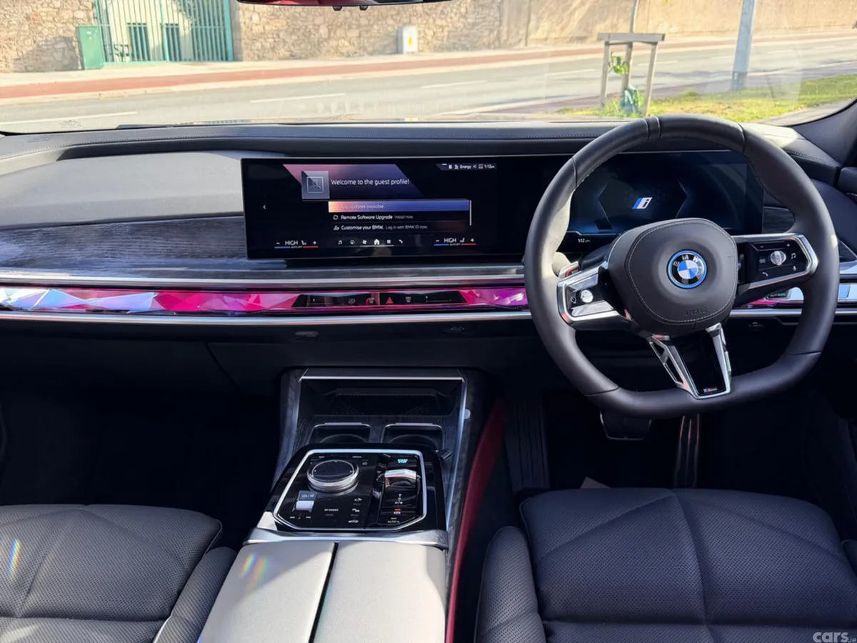 BMW i7 Saloon, Electric, 2025, Grey
