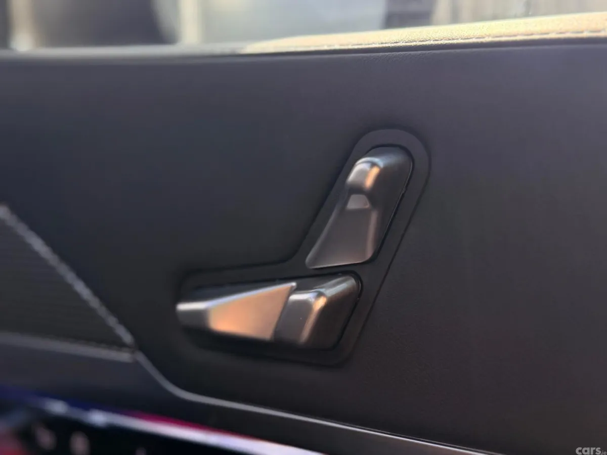 BMW i7 Saloon, Electric, 2025, Grey