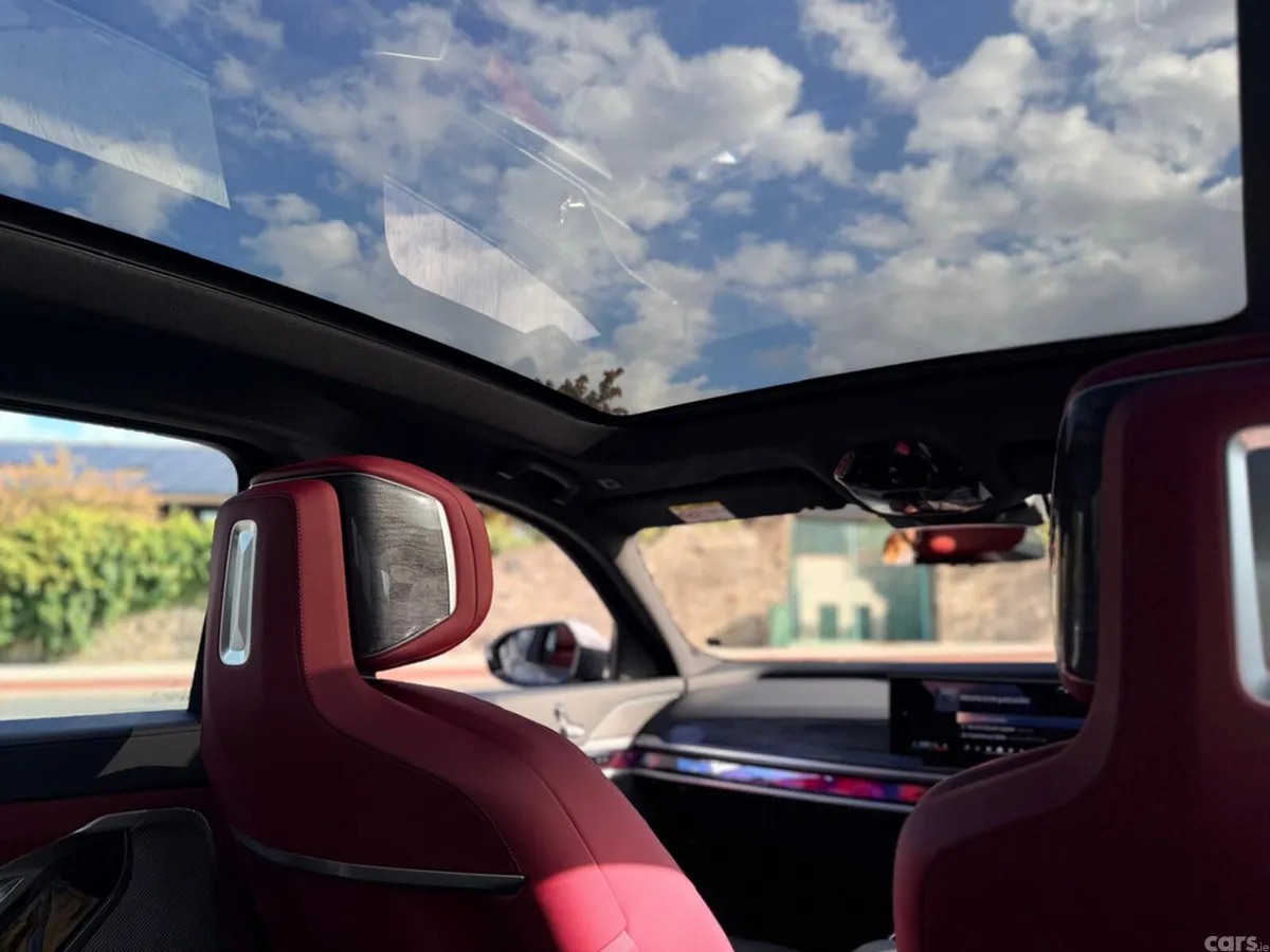 BMW i7 Saloon, Electric, 2025, Grey