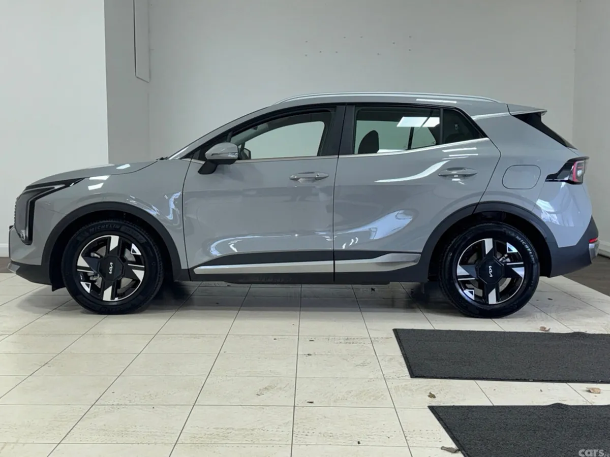 Kia Sportage MPV, Diesel Hybrid, 2026, Grey