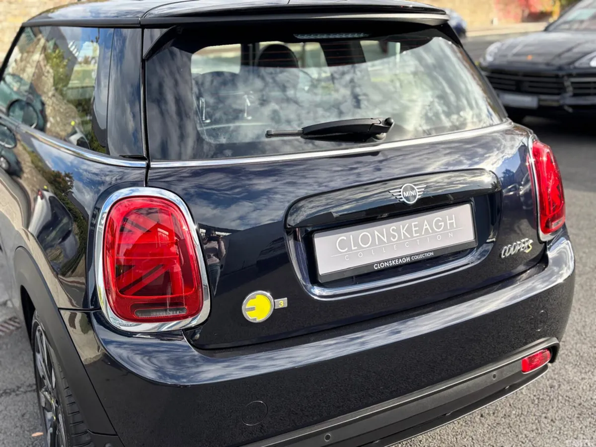 Mini Cooper Hatchback, Electric, 2023, Black