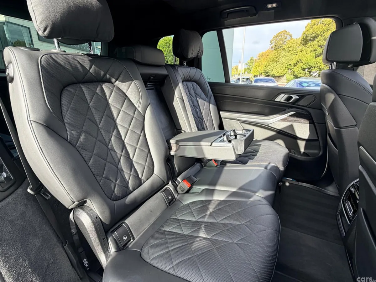 BMW X7 Hatchback, Petrol, 2024, White
