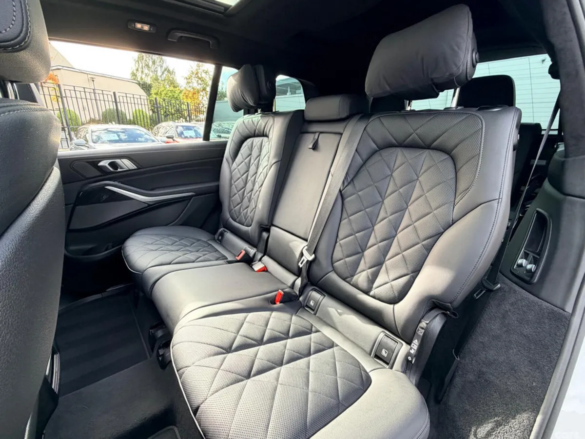 BMW X7 Hatchback, Petrol, 2024, White