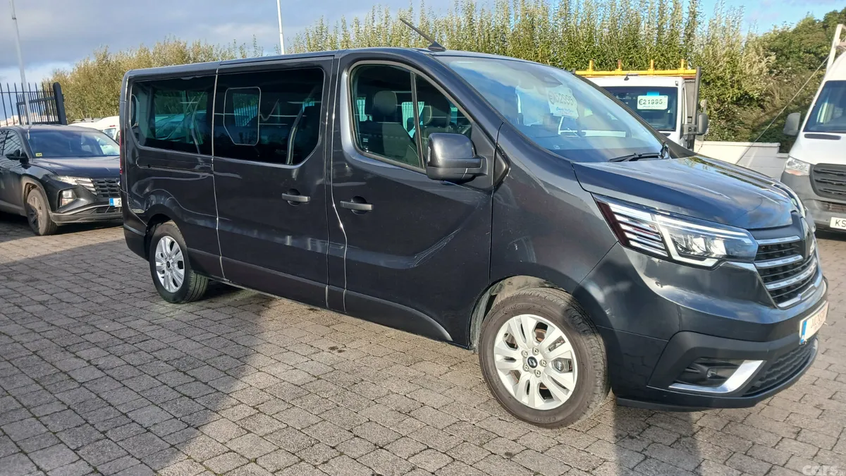 Renault Trafic MPV, Diesel, 2025, Grey