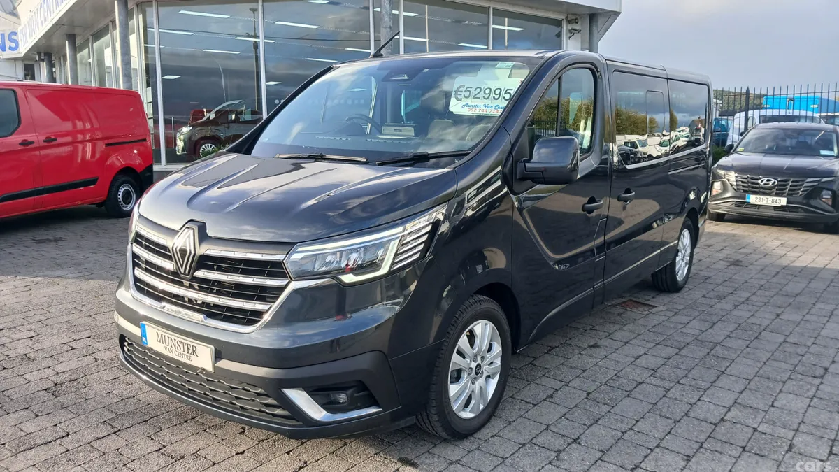 Renault Trafic MPV, Diesel, 2025, Grey