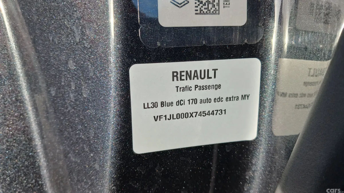 Renault Trafic MPV, Diesel, 2025, Grey
